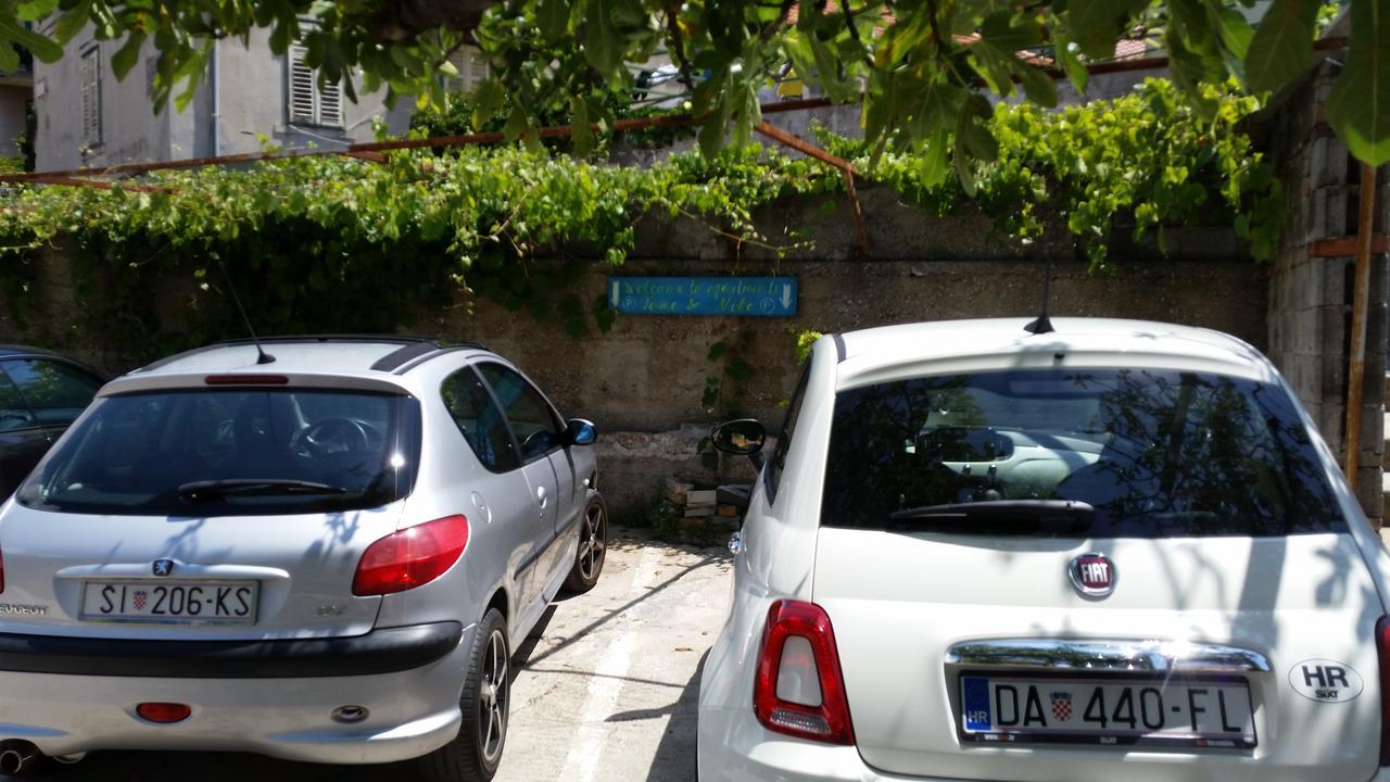 Studio Toma With Private Parking Place Lägenhet Šibenik Exteriör bild